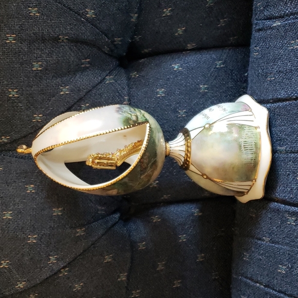 Thomas Kinkade Musical Blessings Of Hope Egg - Picture 6 of 8